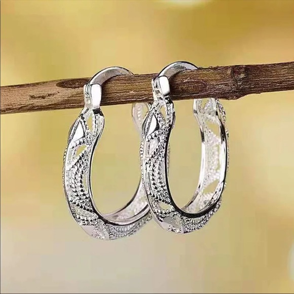New 925 Silver Women’s Fashion Thick Hoop Earrings - Picture 2 of 5